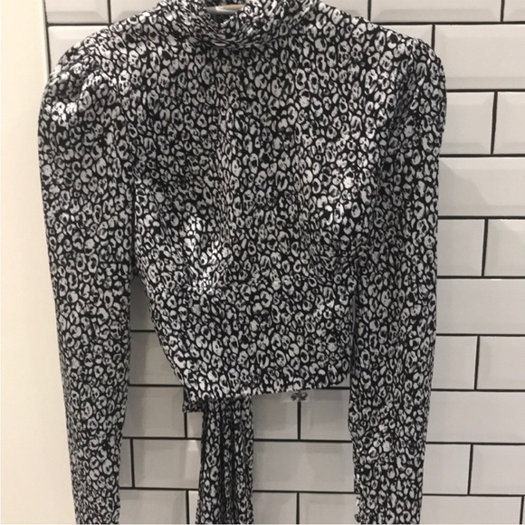 Brand new with tags still on - Picture 3 of 6